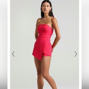 NWOT- showpo 	CAUGHT MY EYES PLAYSUIT IN PINK. Size 6(M)